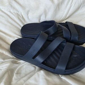 Crocs Classic Slide Sandals in Navy